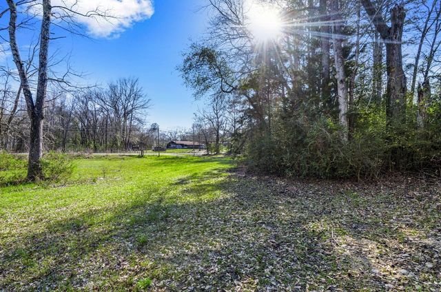 472 E Main Street, Zavalla, TX 75980