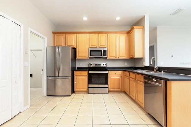 5255 SHALE RIDGE TRAIL, Orlando, FL 32818