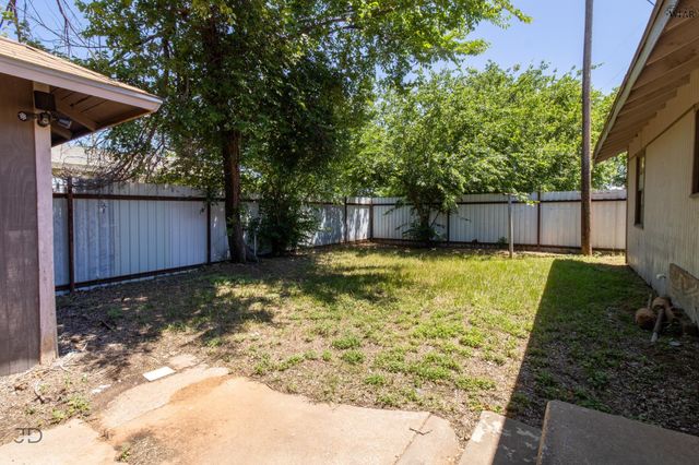 2911 ARMORY ROAD, Wichita Falls, TX 76302