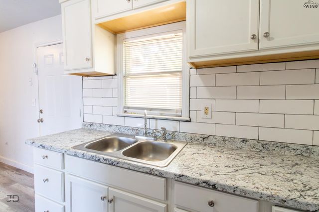 2911 ARMORY ROAD, Wichita Falls, TX 76302