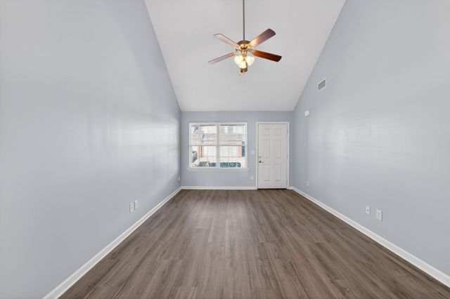 4712 Chelanie Cir, Murfreesboro, TN 37129