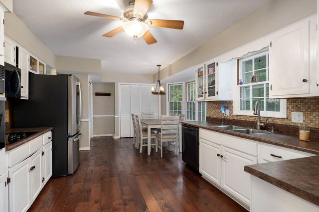 2117 E Montclair Street, Springfield, MO 65804