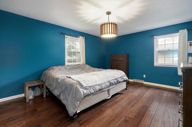 2117 E Montclair Street, Springfield, MO 65804