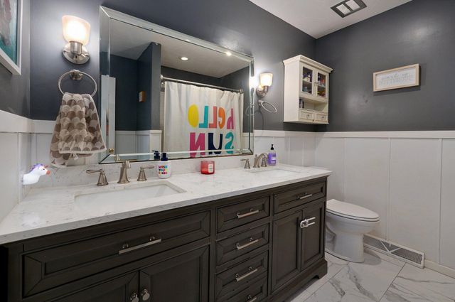 2117 E Montclair Street, Springfield, MO 65804