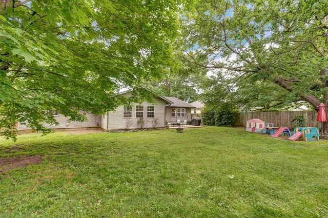 2117 E Montclair Street, Springfield, MO 65804