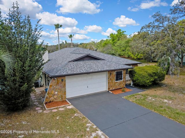 1021 Waterfall Drive, Spring Hill, FL 34608