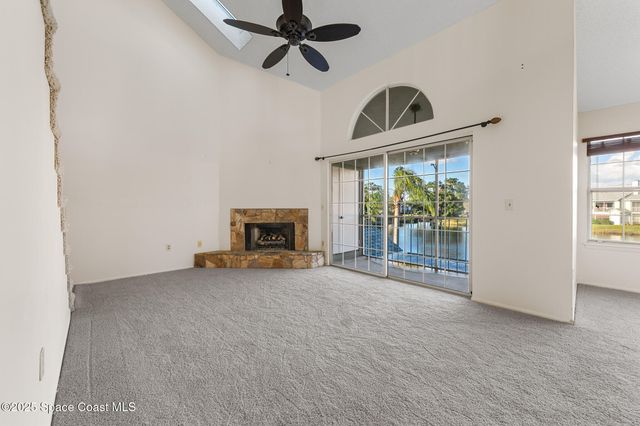 4740 Lake Waterford Way 4-112, Melbourne, FL 32901