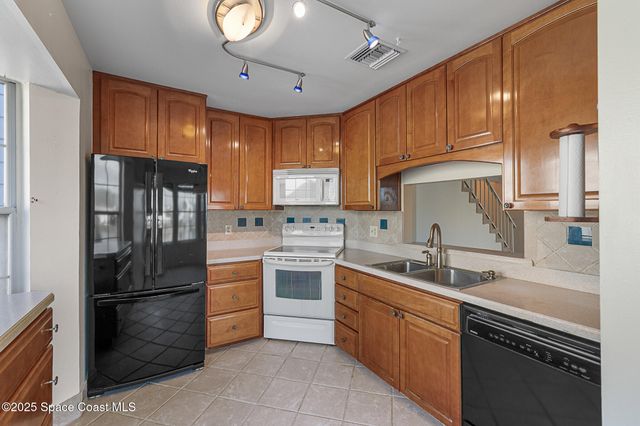 4740 Lake Waterford Way 4-112, Melbourne, FL 32901