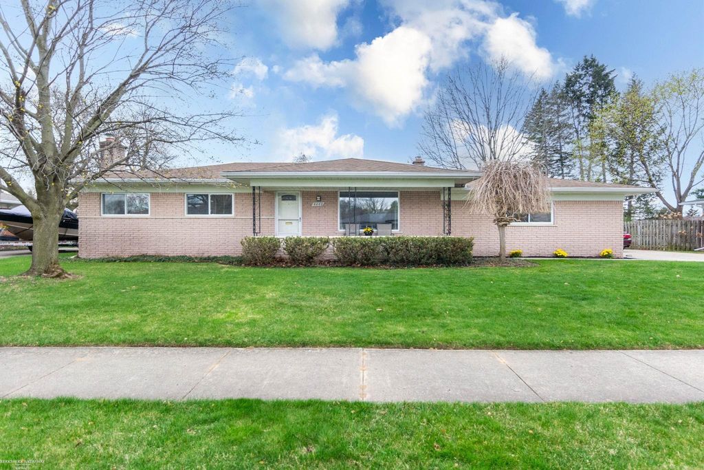 6662 Wanita Court, Shelby Twp, MI 48317