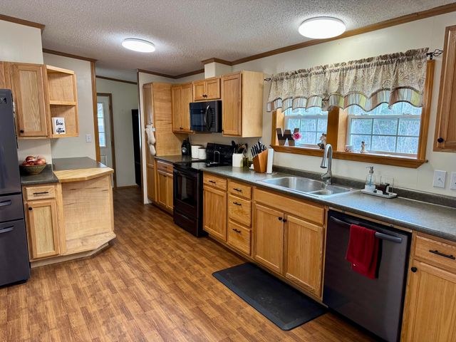 348 Patent Road, Peru, NY 12972