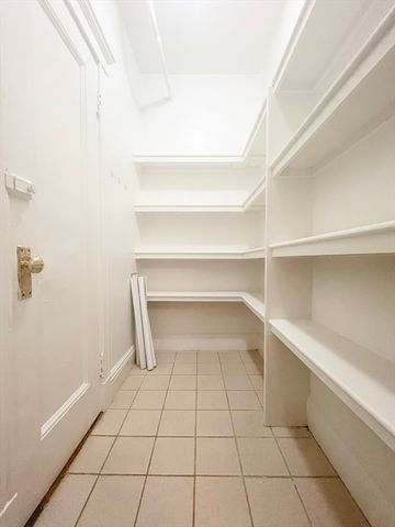 56 Selkirk Rd 1, Boston, MA 02135