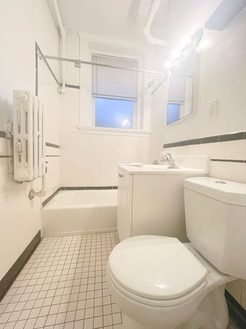 56 Selkirk Rd 1, Boston, MA 02135