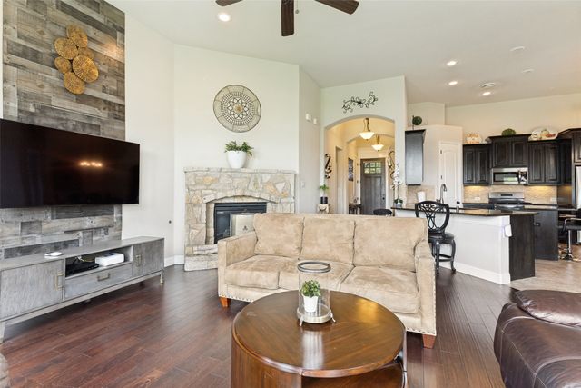 1221 Yosemite Way, Burleson, TX 76028