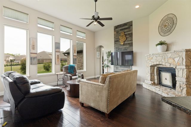 1221 Yosemite Way, Burleson, TX 76028