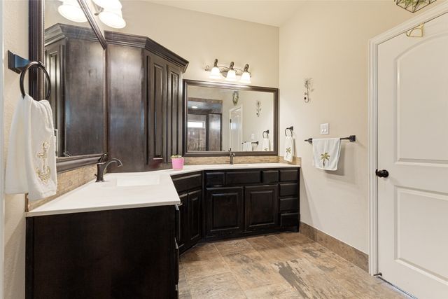 1221 Yosemite Way, Burleson, TX 76028