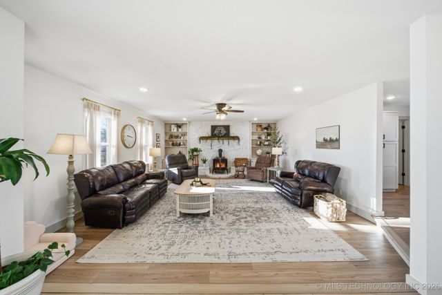 16157 W Teel Road, Sapulpa, OK 74066