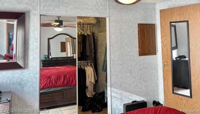 9435 Hunter Rills Road, Fenton, MI 48430