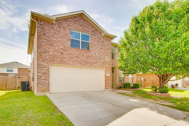 937 Canary Drive, Saginaw, TX 76131
