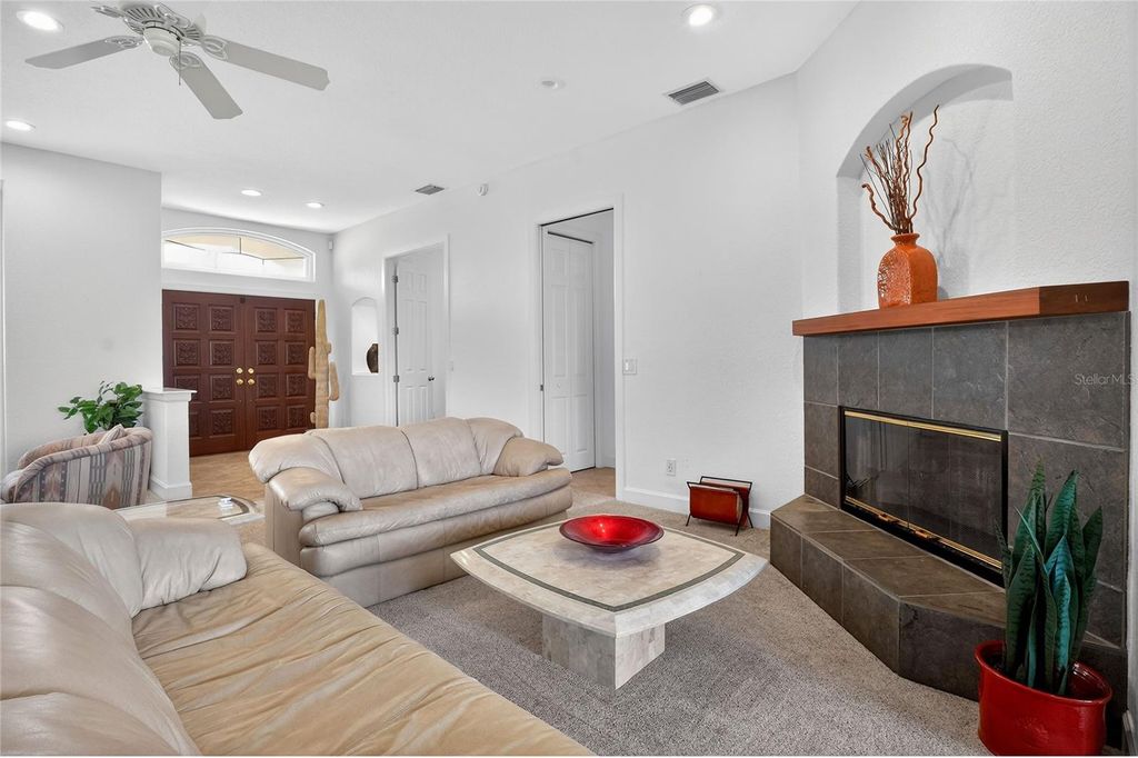 Image 11 of property listing at 2968 PLANTATION ROAD, Winter Haven, FL 33884