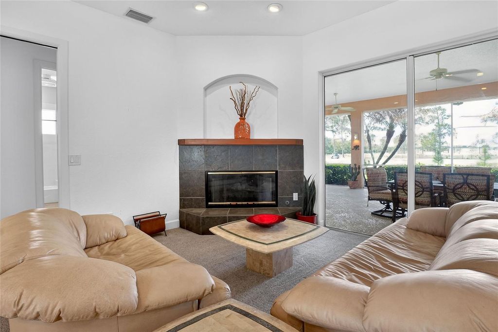 Image 12 of property listing at 2968 PLANTATION ROAD, Winter Haven, FL 33884