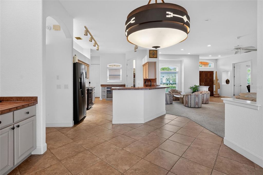 Image 16 of property listing at 2968 PLANTATION ROAD, Winter Haven, FL 33884