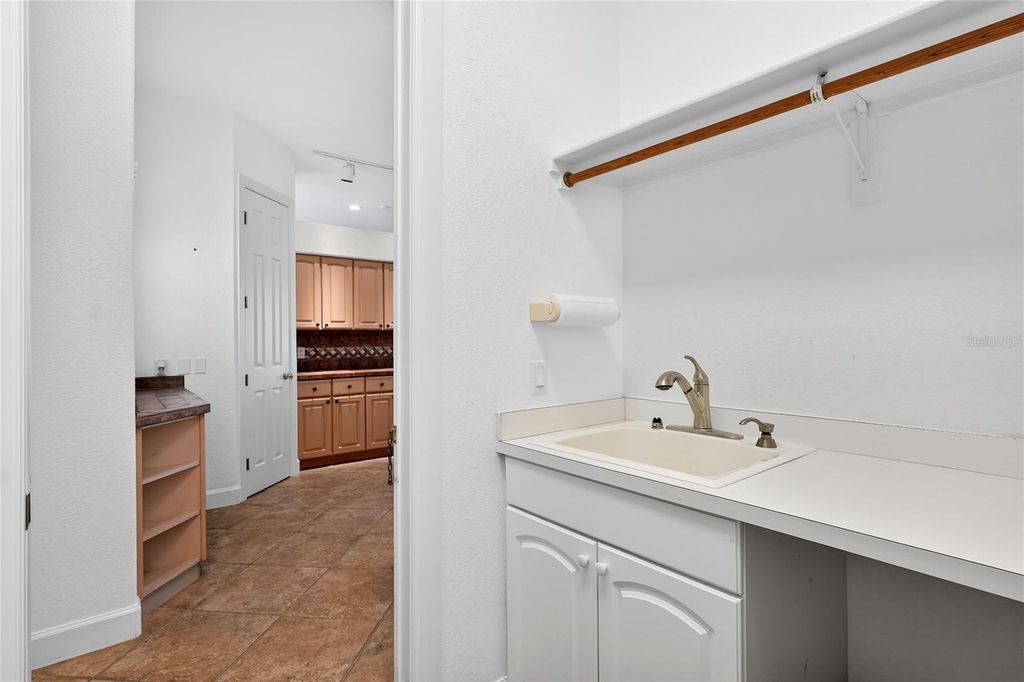 Image 22 of property listing at 2968 PLANTATION ROAD, Winter Haven, FL 33884