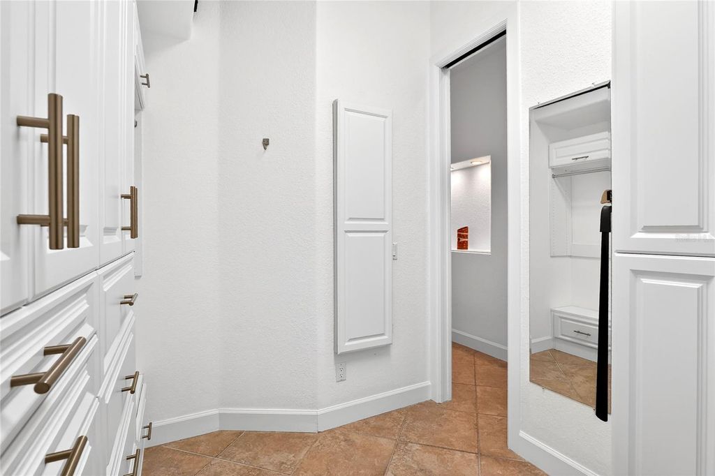 Image 39 of property listing at 2968 PLANTATION ROAD, Winter Haven, FL 33884