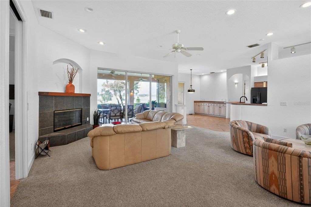 Image 7 of property listing at 2968 PLANTATION ROAD, Winter Haven, FL 33884