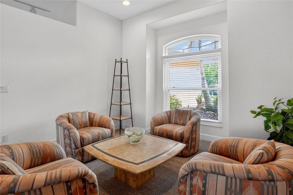 Image 10 of property listing at 2968 PLANTATION ROAD, Winter Haven, FL 33884