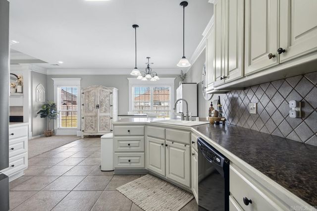 3273 Clover Hill Lane, Benton, AR 72015