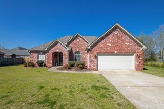 3273 Clover Hill Lane, Benton, AR 72015