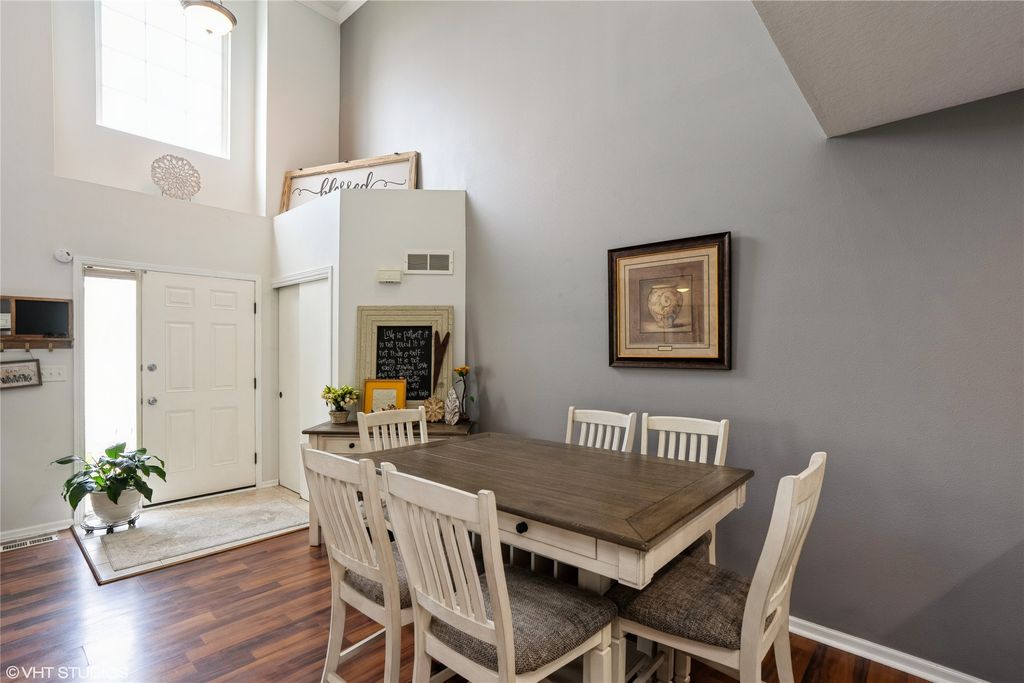 15417 Hammontree Drive, Urbandale, IA 50323