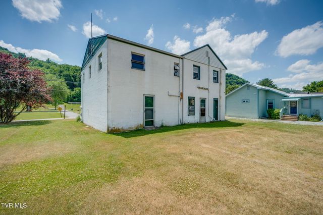 1397 Broad Street, Elizabethton, TN 37643