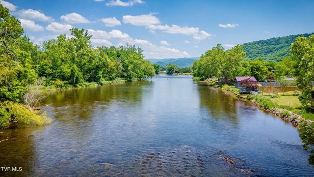 1397 Broad Street, Elizabethton, TN 37643