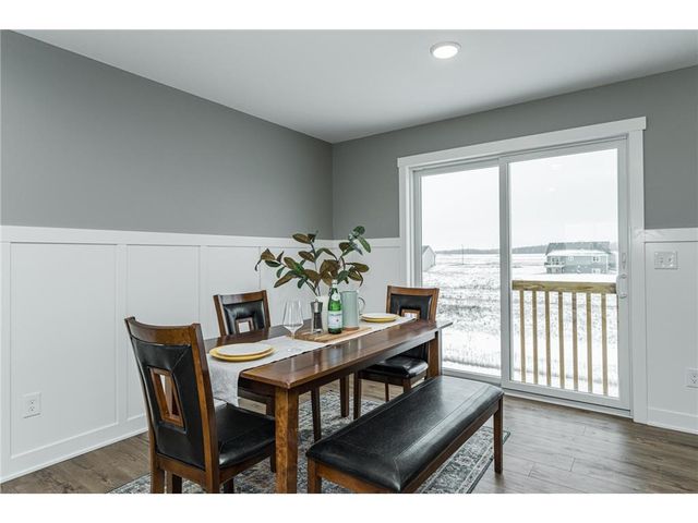 2105 Elk Run Drive SE, Pine Island, MN 55963