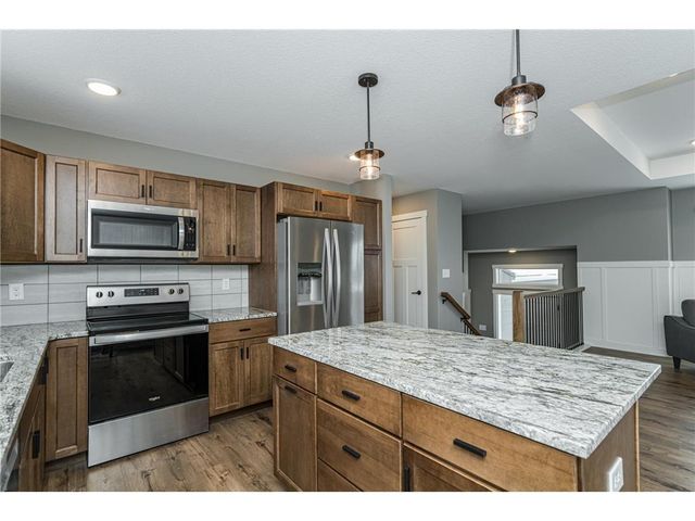 2105 Elk Run Drive SE, Pine Island, MN 55963