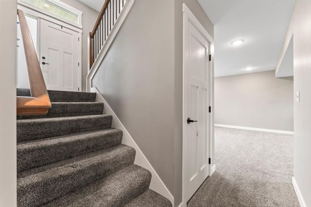 2105 Elk Run Drive SE, Pine Island, MN 55963