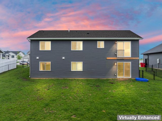 2105 Elk Run Drive SE, Pine Island, MN 55963