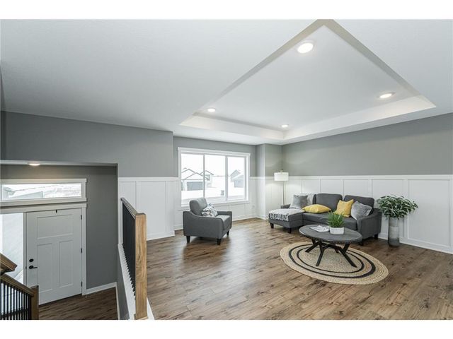 2105 Elk Run Drive SE, Pine Island, MN 55963