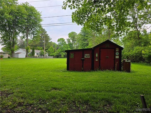911 Shoreham Street, Carlton, NY 14571
