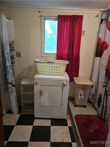 911 Shoreham Street, Carlton, NY 14571