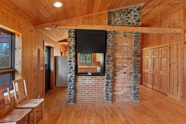 W4315 BROWN DEER COURT, Redgranite, WI 54970