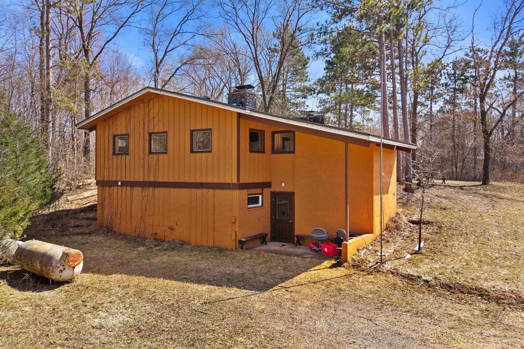 W4315 BROWN DEER COURT, Redgranite, WI 54970