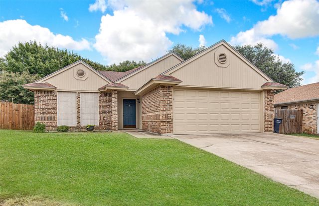 120 N Flaxseed Lane, Fort Worth, TX 76108