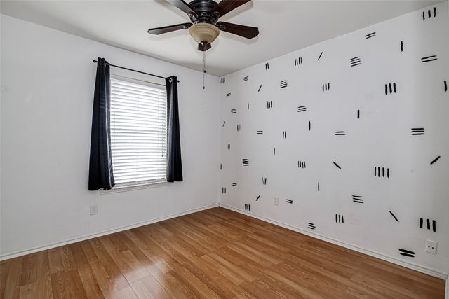 120 N Flaxseed Lane, Fort Worth, TX 76108