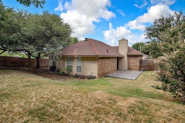 120 N Flaxseed Lane, Fort Worth, TX 76108