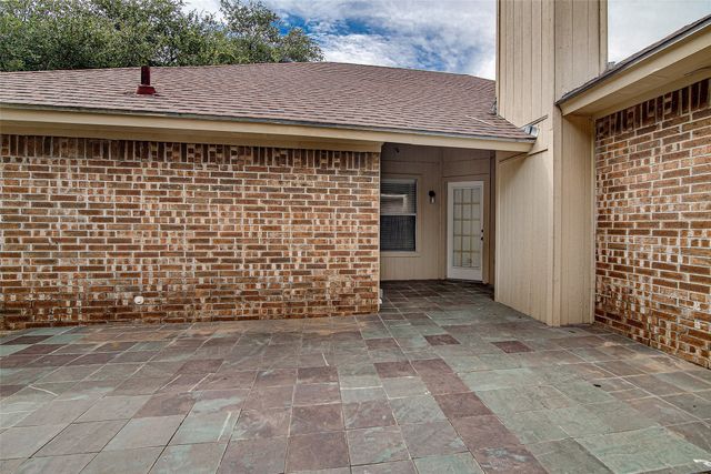 120 N Flaxseed Lane, Fort Worth, TX 76108