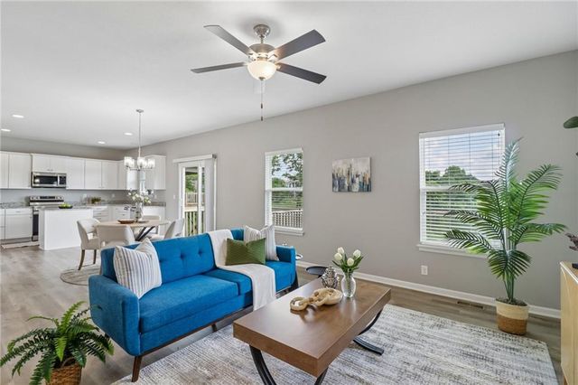 700 Pampas Street, Pleasant Hill, MO 64080