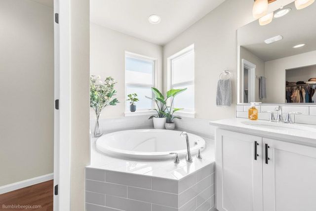 19810 E Snake River Ave, Liberty Lake, WA 99016