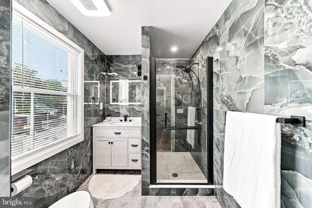 3700 SCHOOL LN, Drexel Hill, PA 19026